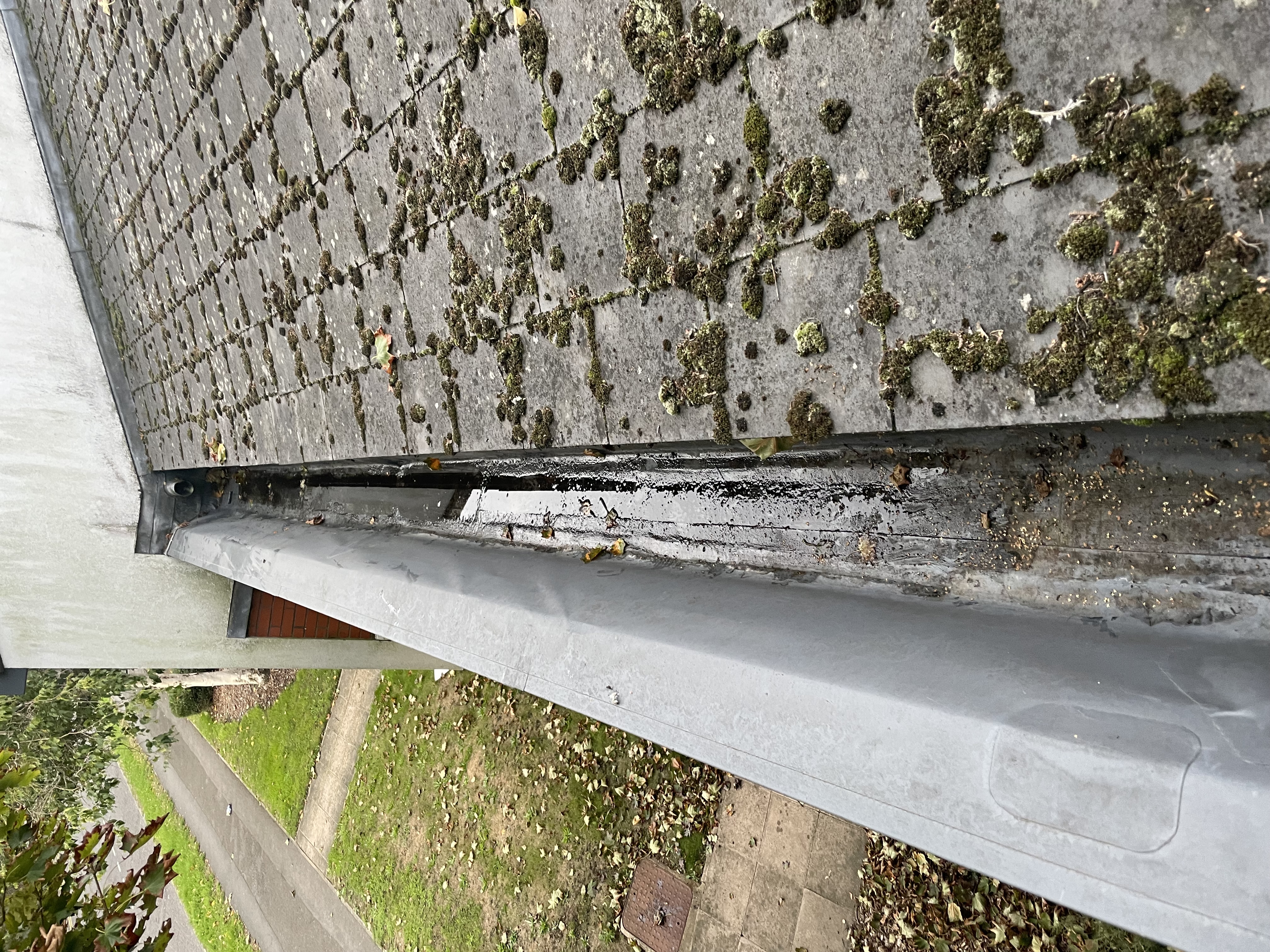 Gutter clearing after cleaning